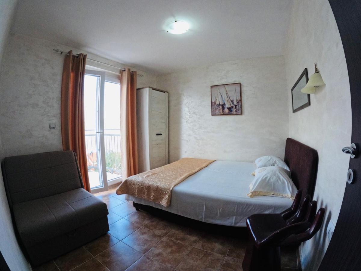 Krasići Apartments Obradovic מראה חיצוני תמונה